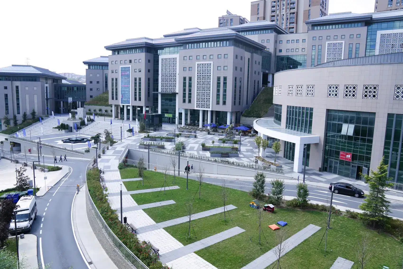 halic-university-campus